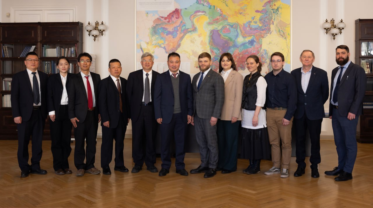 Институт Карпинского продолжает сотрудничество с Китайской Народной Республикой